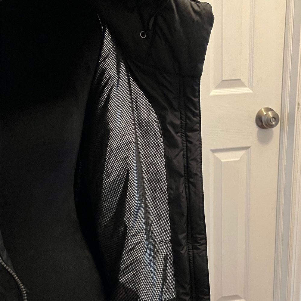 Columbia Women's Black Puffer Jacket with Fur Trim - Picture 3 of 3